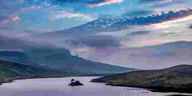 Netflix
Has
Solved
Islam
and
Morag
Has
Notes